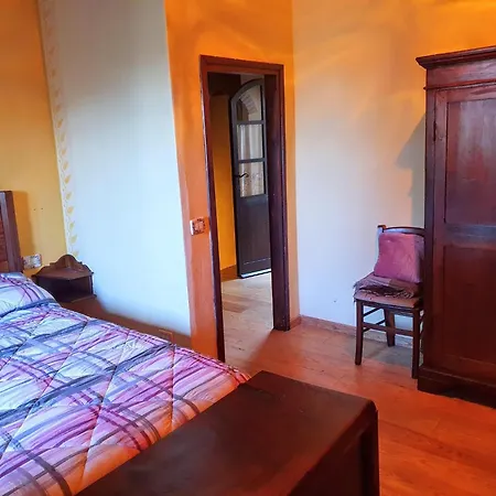 Apartment In Firenzuola Near Lake Arezzo, Cleaning Included Vakantiehuis