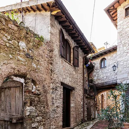 Casa vacanze Apartment In Firenzuola Near Lake Arezzo, Cleaning Included *