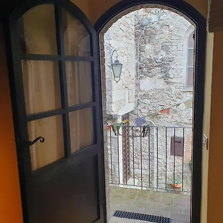 Apartment In Firenzuola Near Lake Arezzo, Cleaning Included Casa vacanze Crocemaroggia
